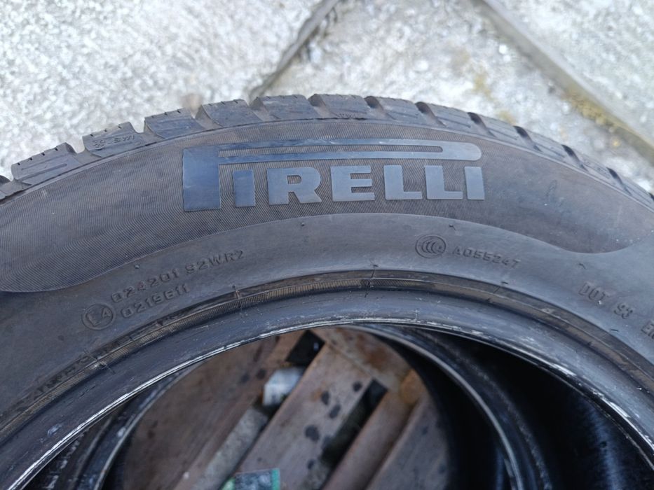 235 55 R 17.PIRELLI Дот 2720