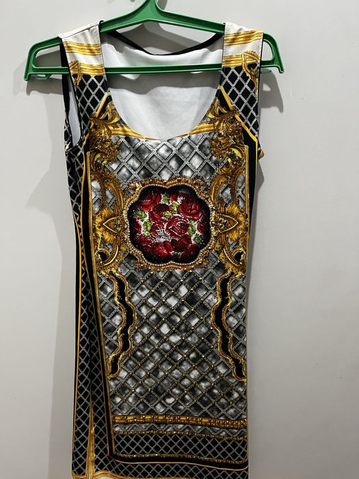 Платье женское.