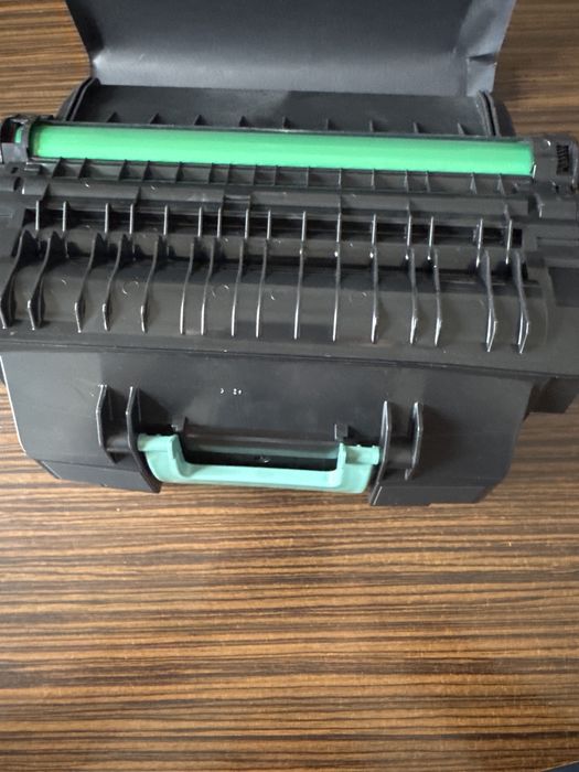 Продам б/у картридж