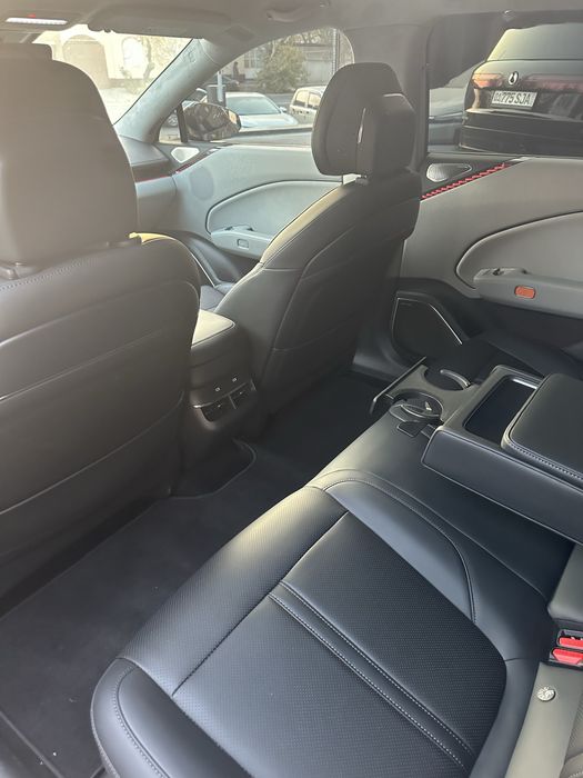 Zeekr 007 standart 2025