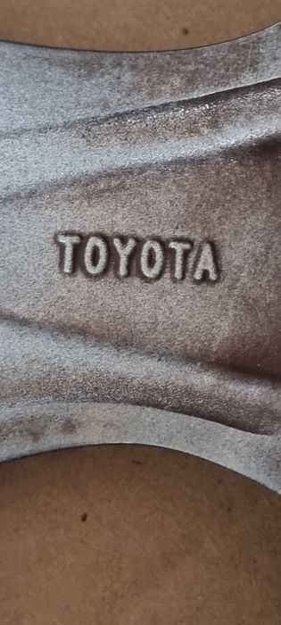 Jante toyota yaris hybrid
