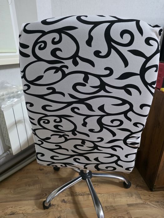 Продаётся офисное кресло