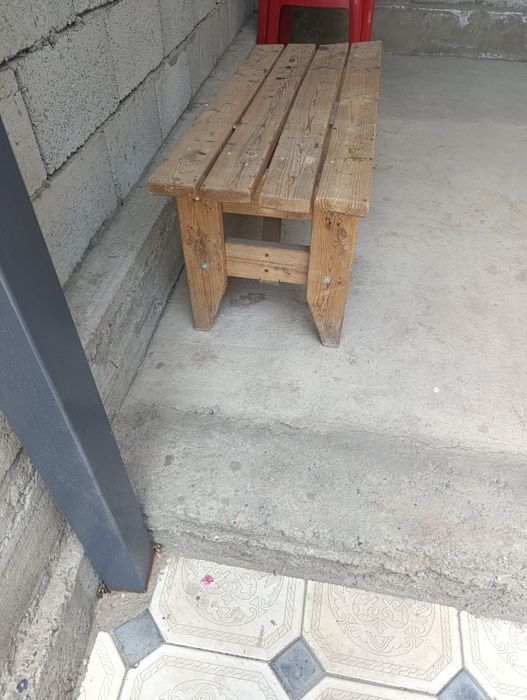 Скамейка из дерева