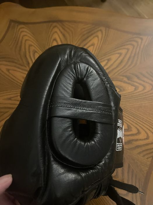 Шлем для бокса {Twins} +перчатки {Everlast}