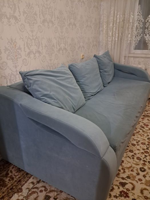 Продам диван в центре