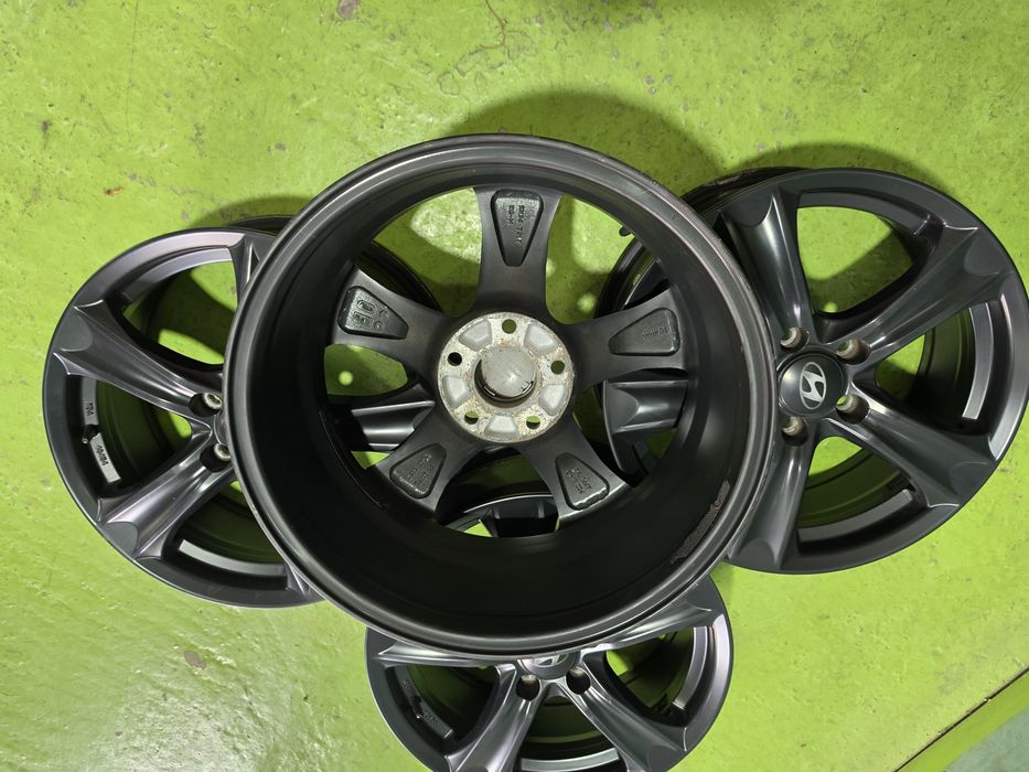 17 5x114.3 Hyundai лети джанти 5х114.3 хюндай