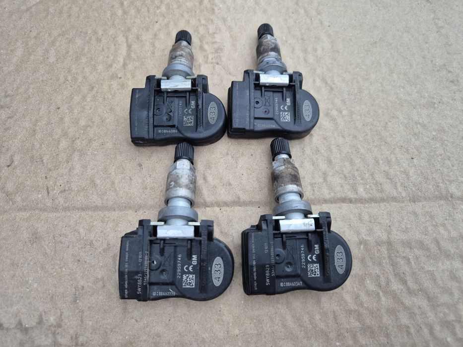 4бр. TPMS Опел сензори датчици налягане вентили Opel insignia Astra