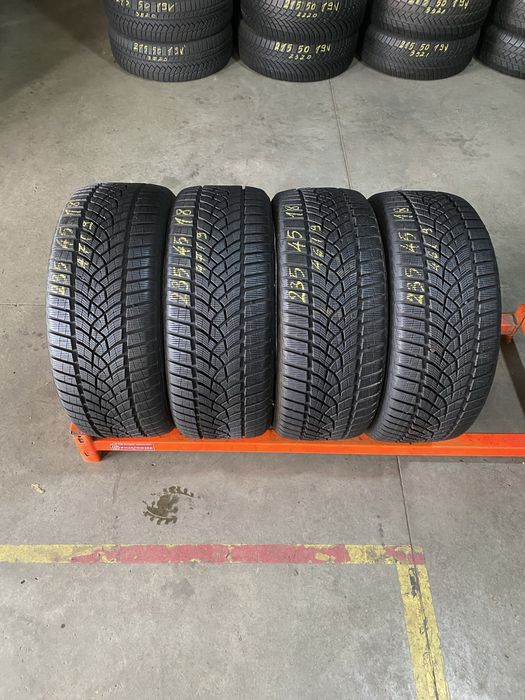 Anvelope iarna 235/45/18 Goodyear Ultra Grip Performance 235 45 18 R18