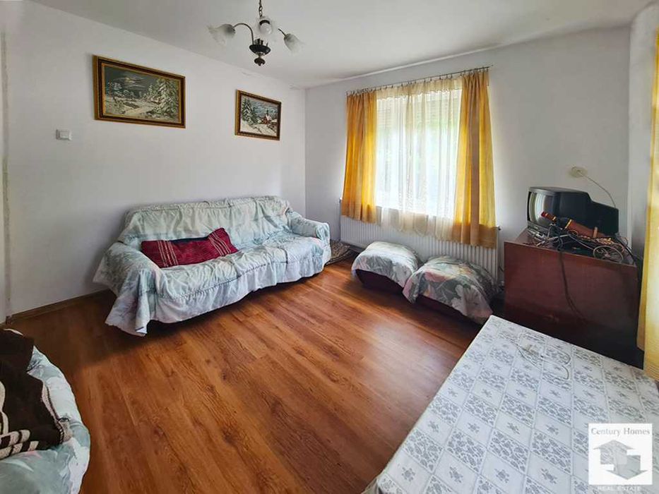 175094 Частично реновирана къща в с.Добромирка, 30 км. от В.Търново