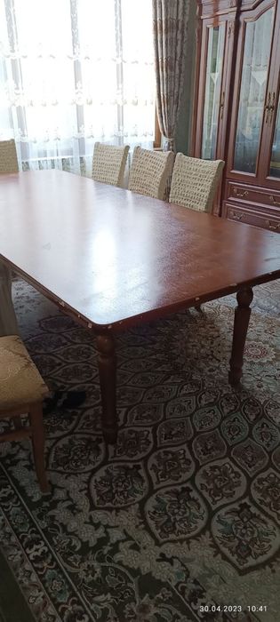 Стол стул для гостиной