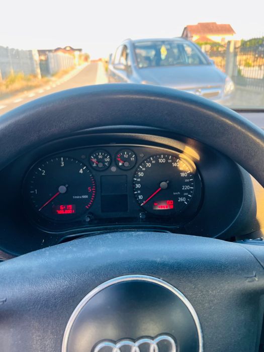Vând Audi a3  mașina
