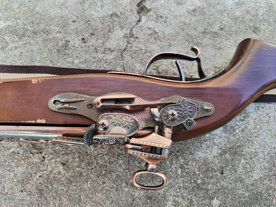 Антична, битова пушка за украса