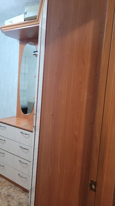 Продам стол трансформер и стол компьютерный