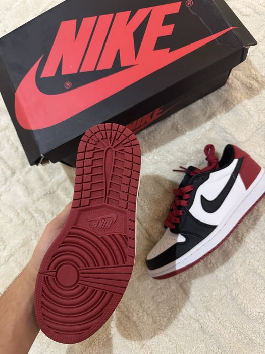 Air Jordan black-red low