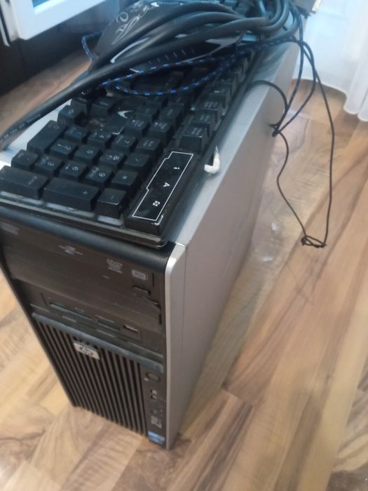PC complet WorkStation HP Z400 + monitor 21 inchi