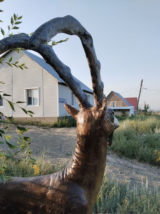 Продам фигуру горного козла