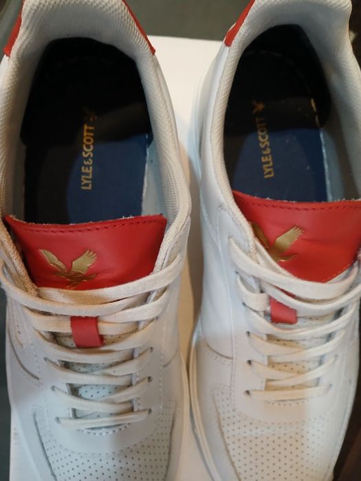 Страхотен модел на LYLE scott 42 носени 1 път