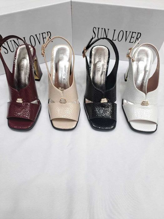 Женские босоножки. Отличного качества, безумно красивые и удобные.