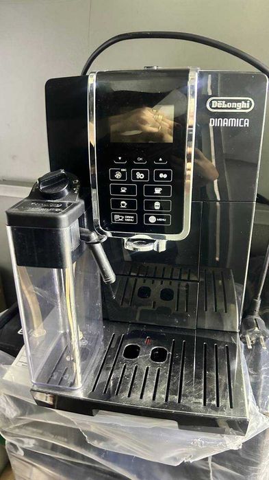 Кофе-машина  DeLonghi (г Астана, ул Сыганак 54) Л: 936252