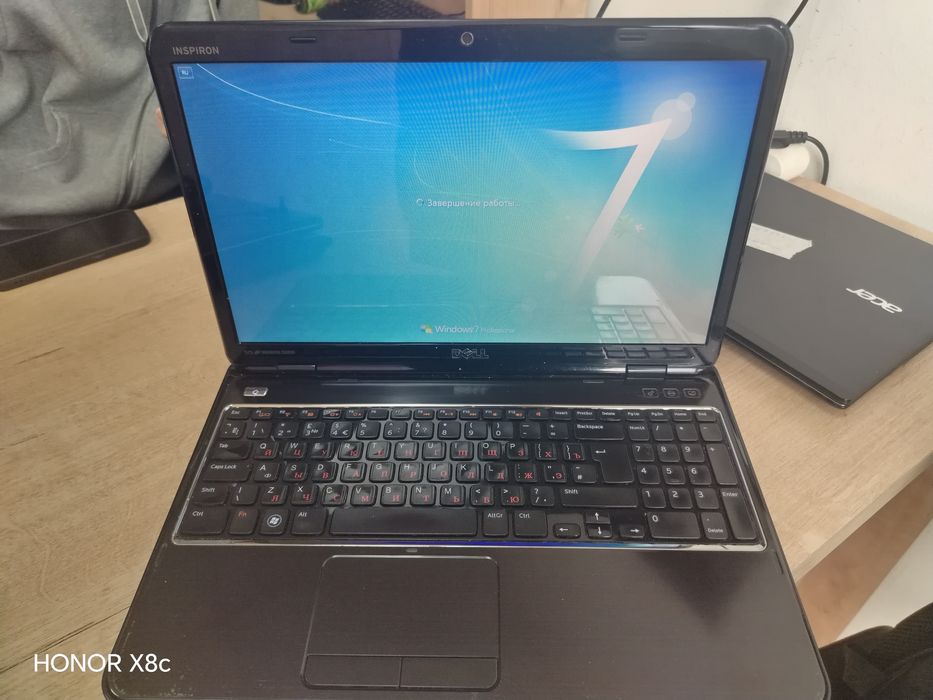 Продам ноутбук  рабочий