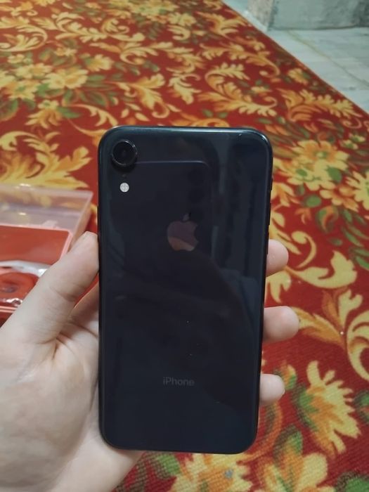 Айфон хр 77%  64 гб идеал