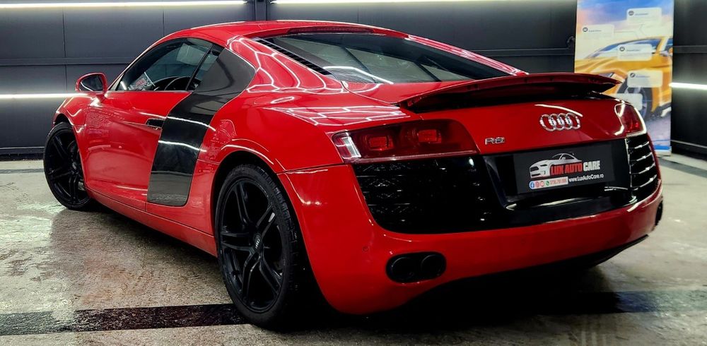 Pret 45000 Audi R8 4.2FSI 2008 Full Carbon