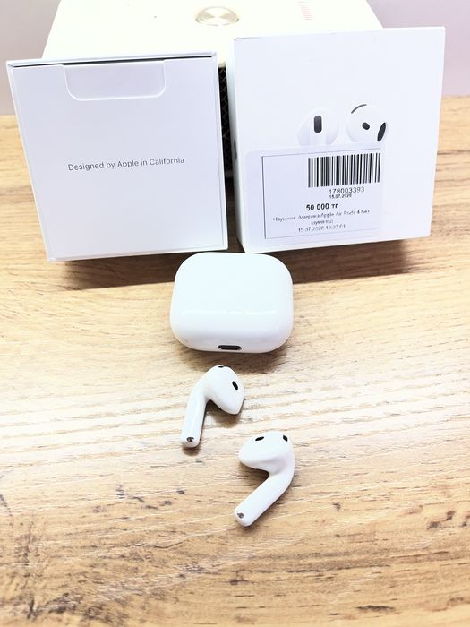 Наушник AirPods 4