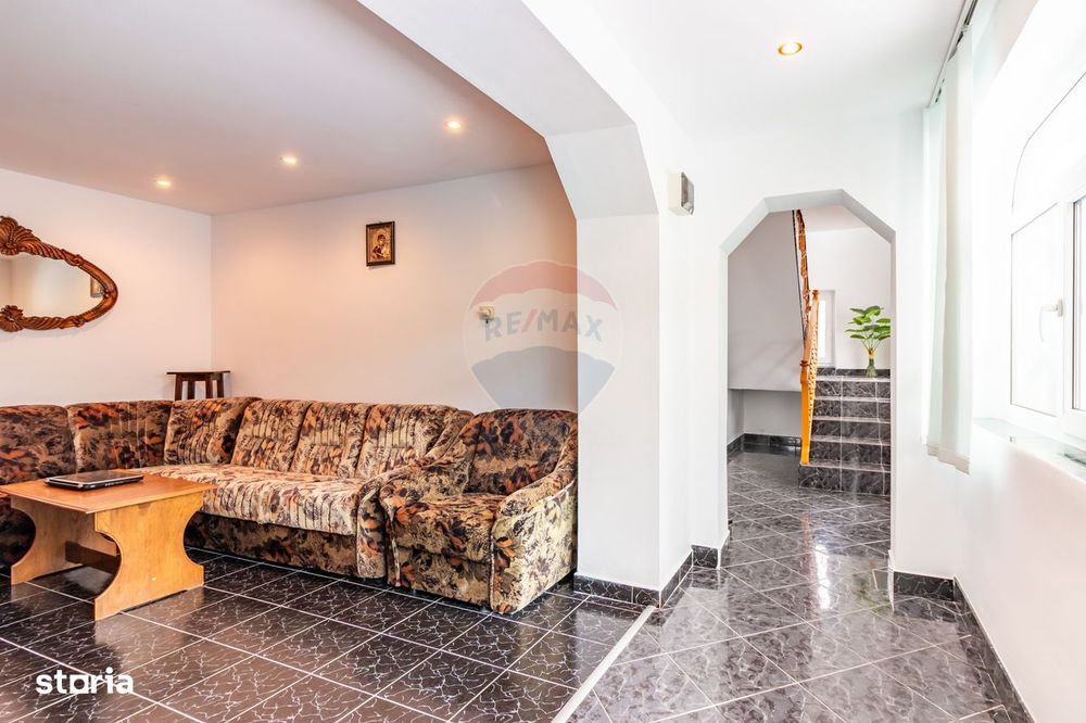 Casă / Vilă de vânzare Picior de Munte, Dambovita