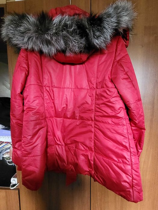 Продавам запазено палто