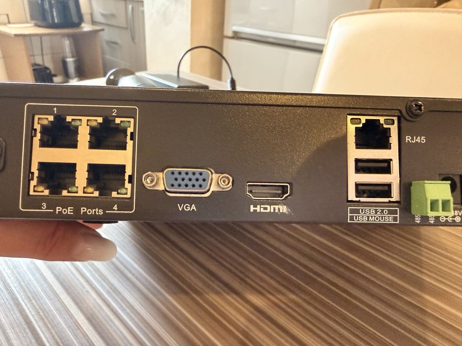 Sistem supraveghere NVR si 1 camera video