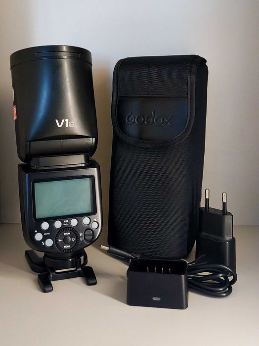 blitz GODOX V1 pentru FUJIFILM