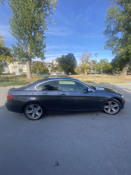 BMW         320d E92