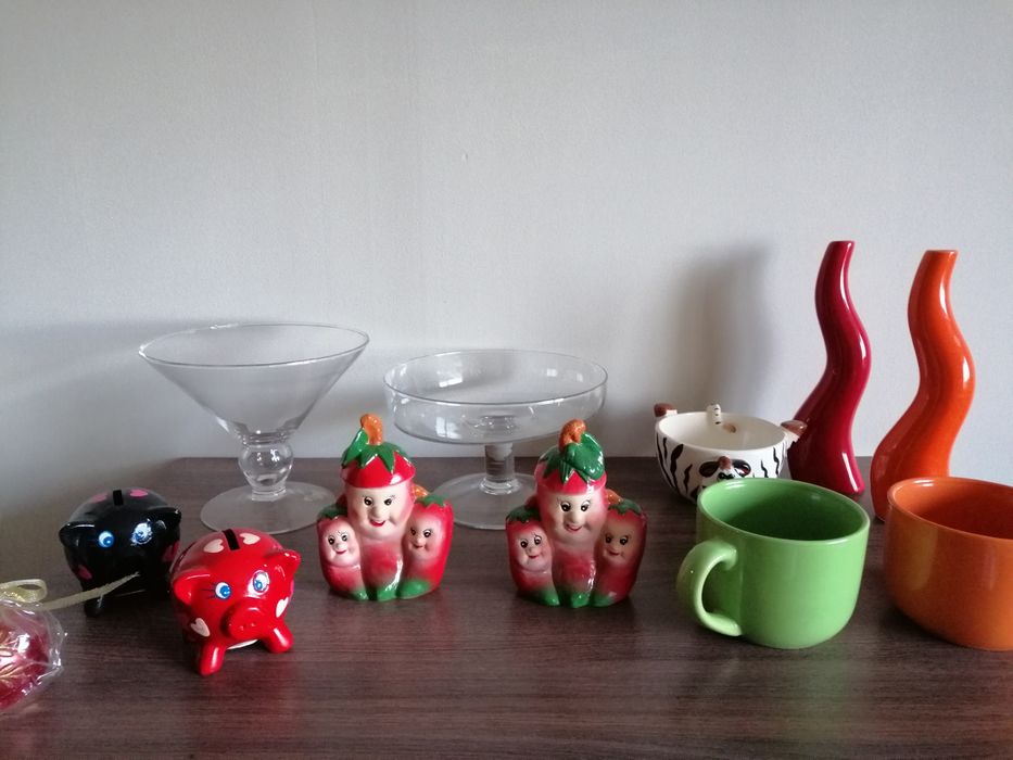 Свещници, вази, фруктиери, касички, чаши и други