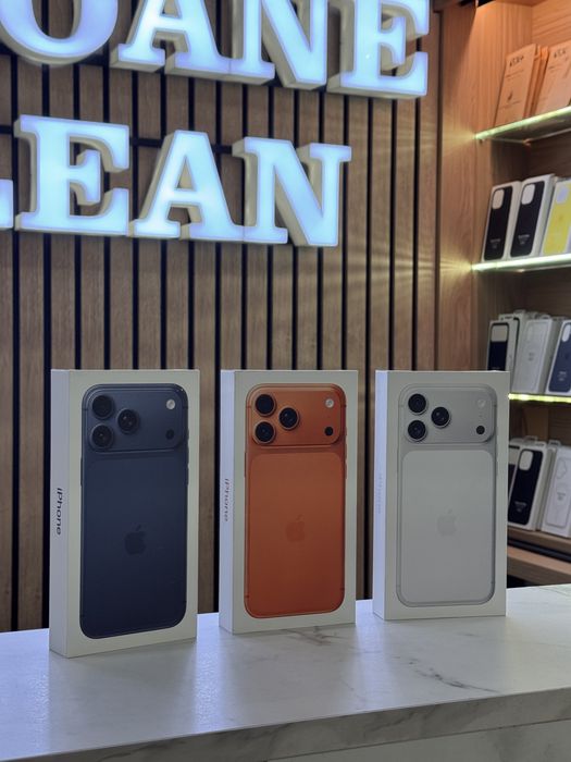iPhone 17 Pro Max / 256GB / Cosmic Orange / Sigilat