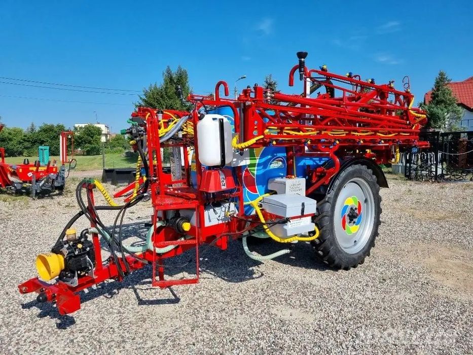 BIARDSKI Pulverizatoare tractate Biardzki- 1200L Pulverizatoare tractate Biardzki - 1200 - 1500 - 2000 - 2500 - 3000 L