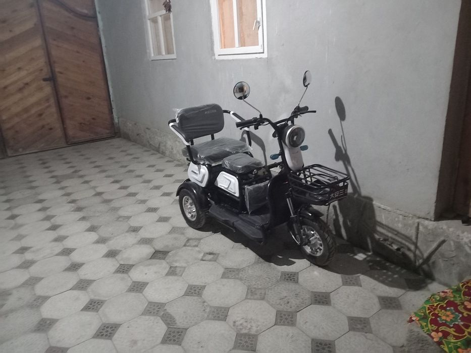 Skuter sotiladi xech qayeri almashmagan