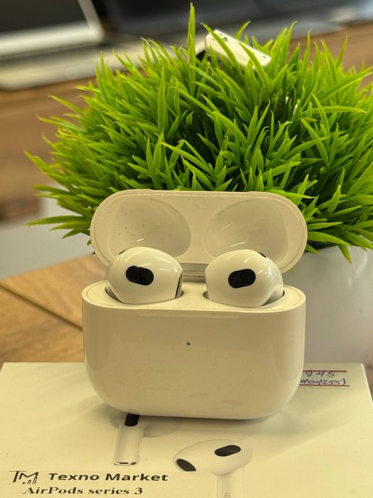 AirPods series 3