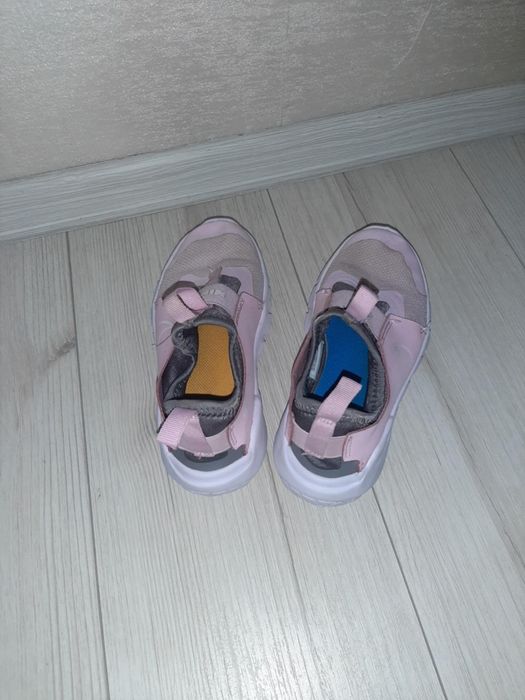 Маратонки Nike,номер 34