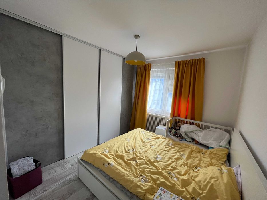 Apartament cu 3 camere, 2 băi, 66 mp + 4 mp balcon, decomandat, etaj 2/4