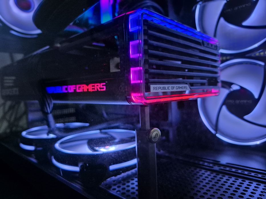 RTX 4070 TI Asus ROG Strix