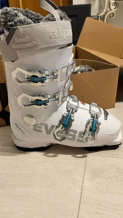 Горнолыжные ботинки