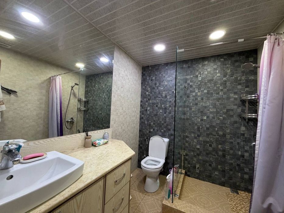 Продается 1 комнатная квартира ремонт Ц-5, Лакосте, Юнусабадский район