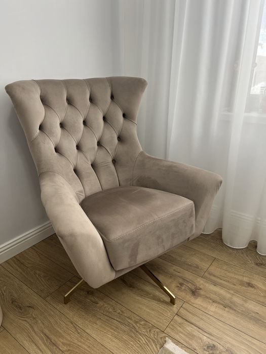 Vand fotoliu rotativ Intermobili cu picioare aurii