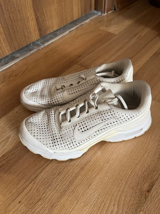Обувки Nike, Adidas и Jordan