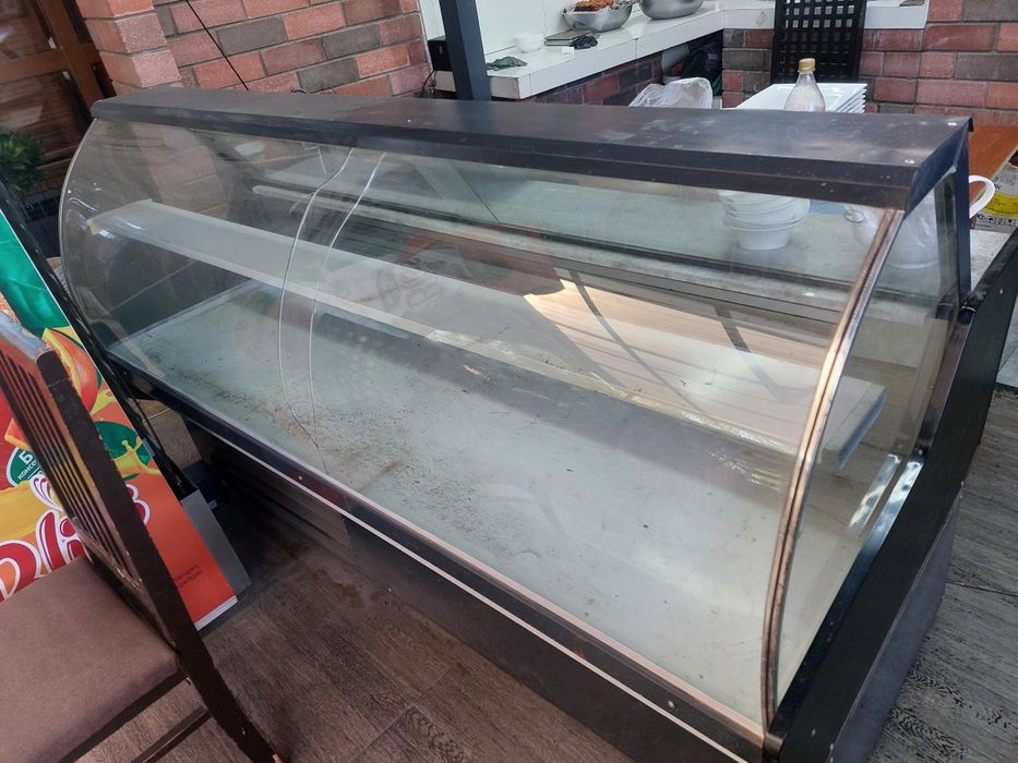 Холодильник витрина