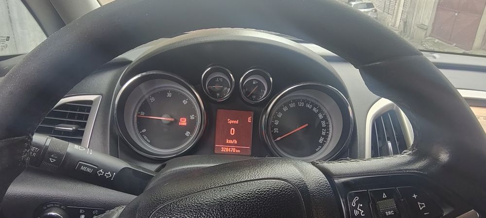 Opel Astra j unic proprietar.