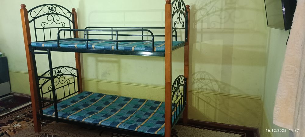 Двухъярусная кровать-конструктор