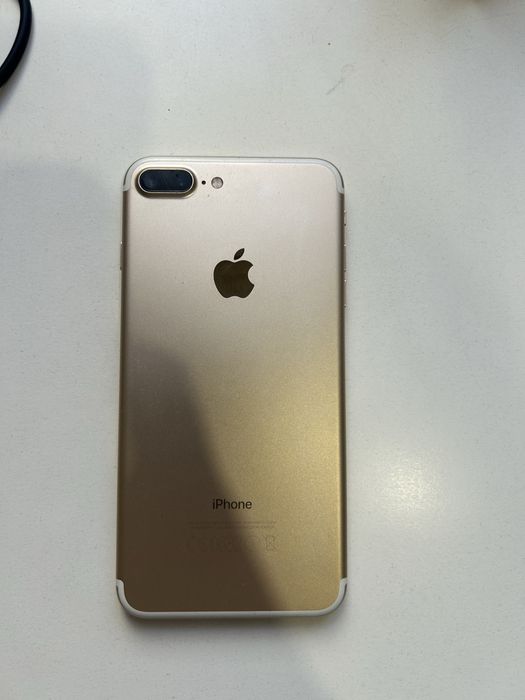 Iphone 7 plus продам