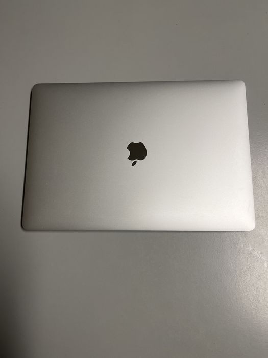 Vand Laptop MacBook Pro