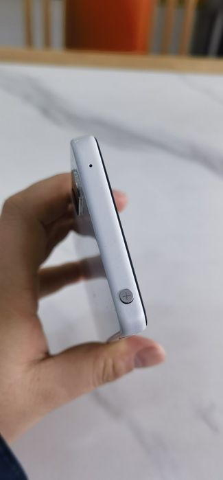 Iphone SE3+Blackberry P9983